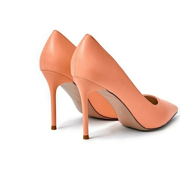 Pumps - Picture 3 of 5